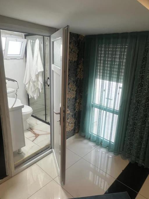 Africa In The Heart Of Center Apartment