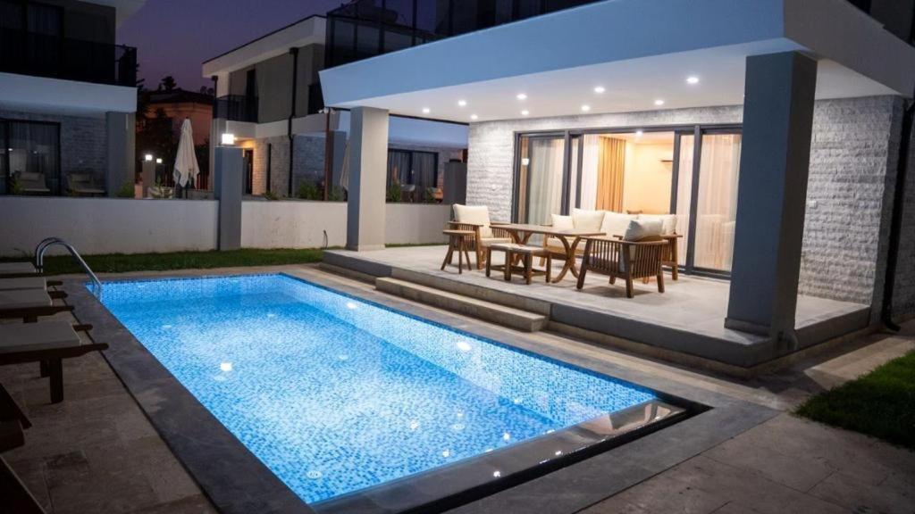 Amy Villa Antalya