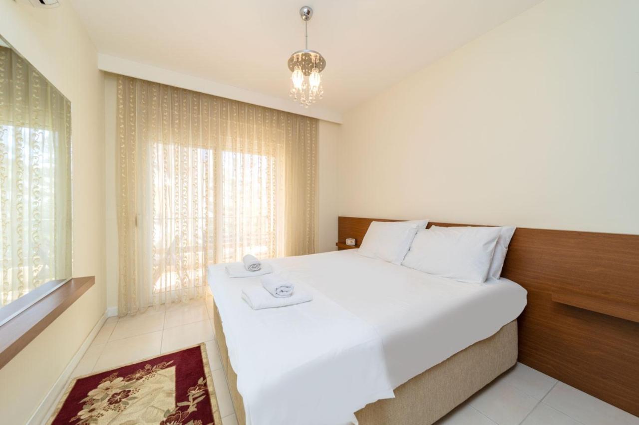 Apartment Flat W Pool Garden And Balcony 7 Min To Beach