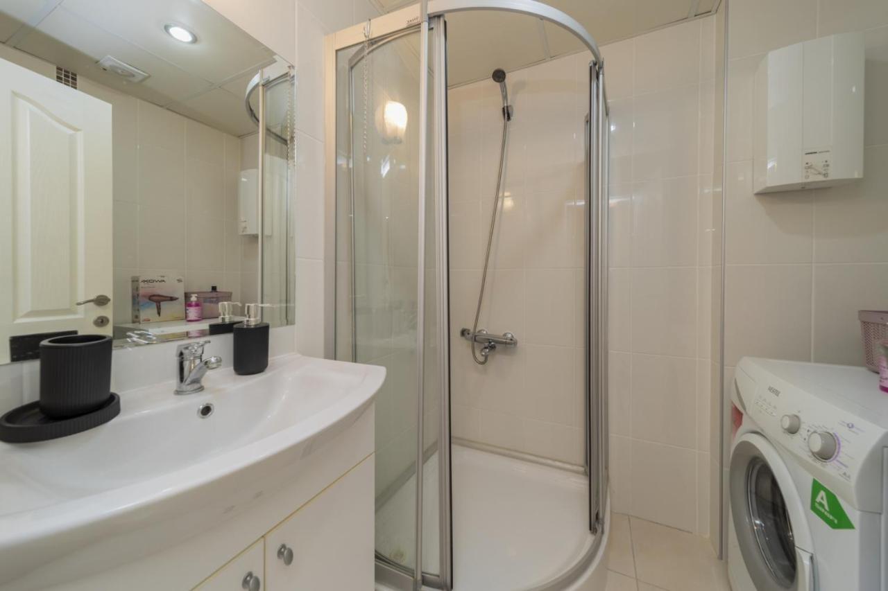 Flat W Pool Garden And Balcony 7 Min To Beach Apartment Antalya