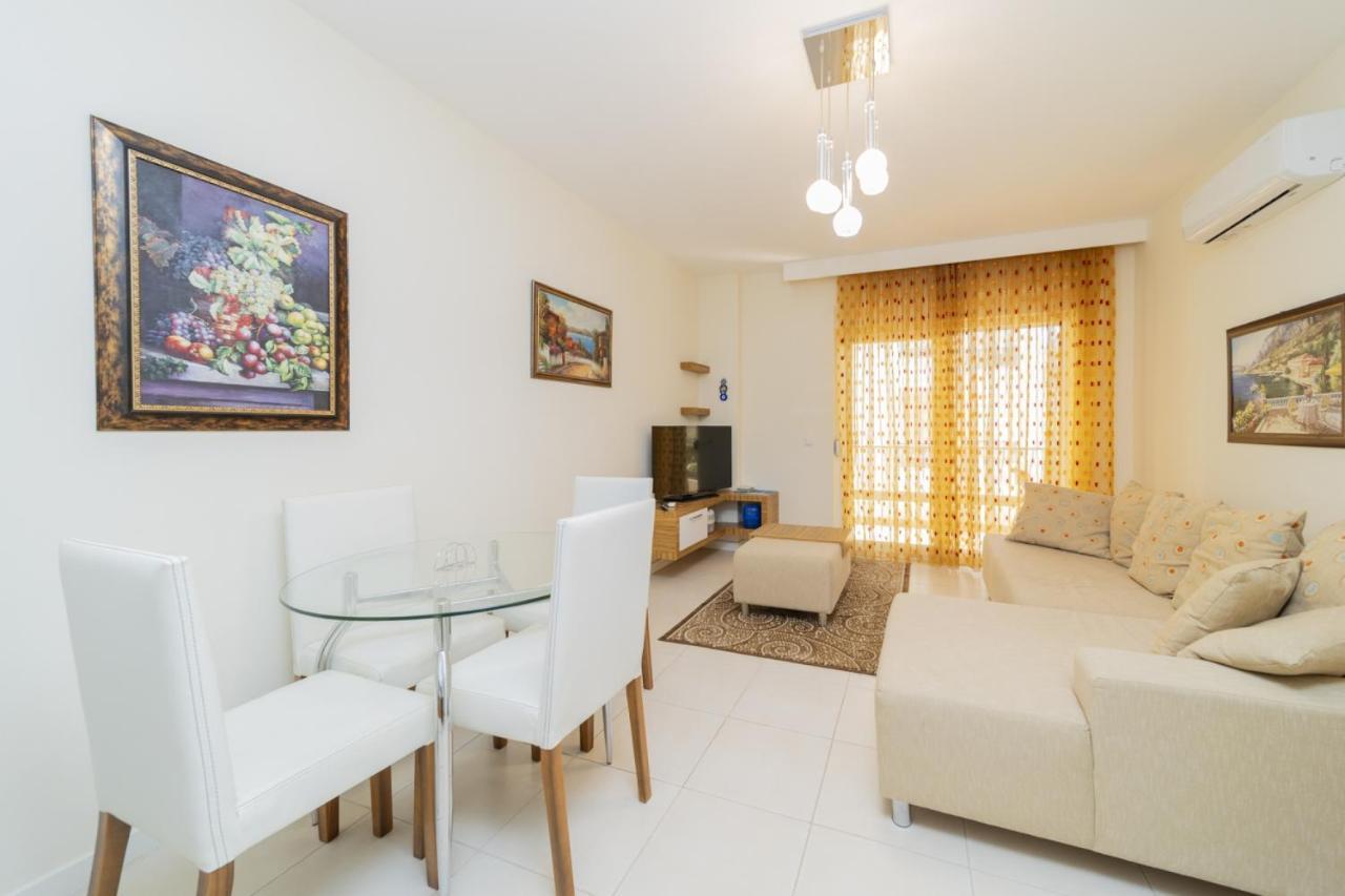 Flat W Pool Garden And Balcony 7 Min To Beach Apartment *