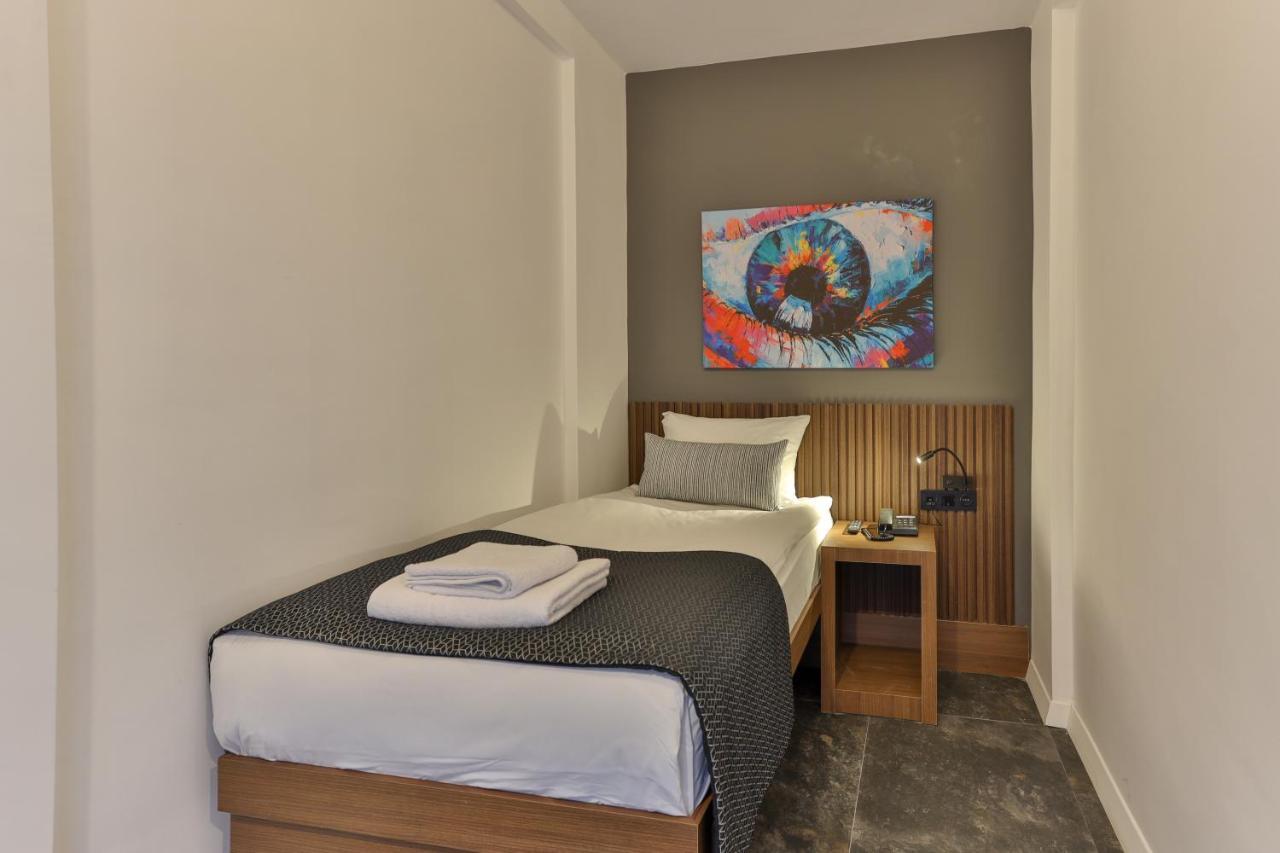 Wolf Of The City & Spa Otel