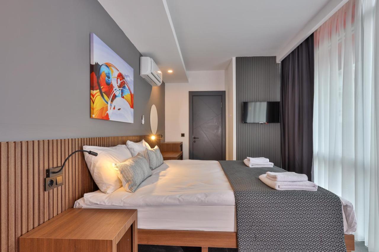 Wolf Of The City & Spa Otel