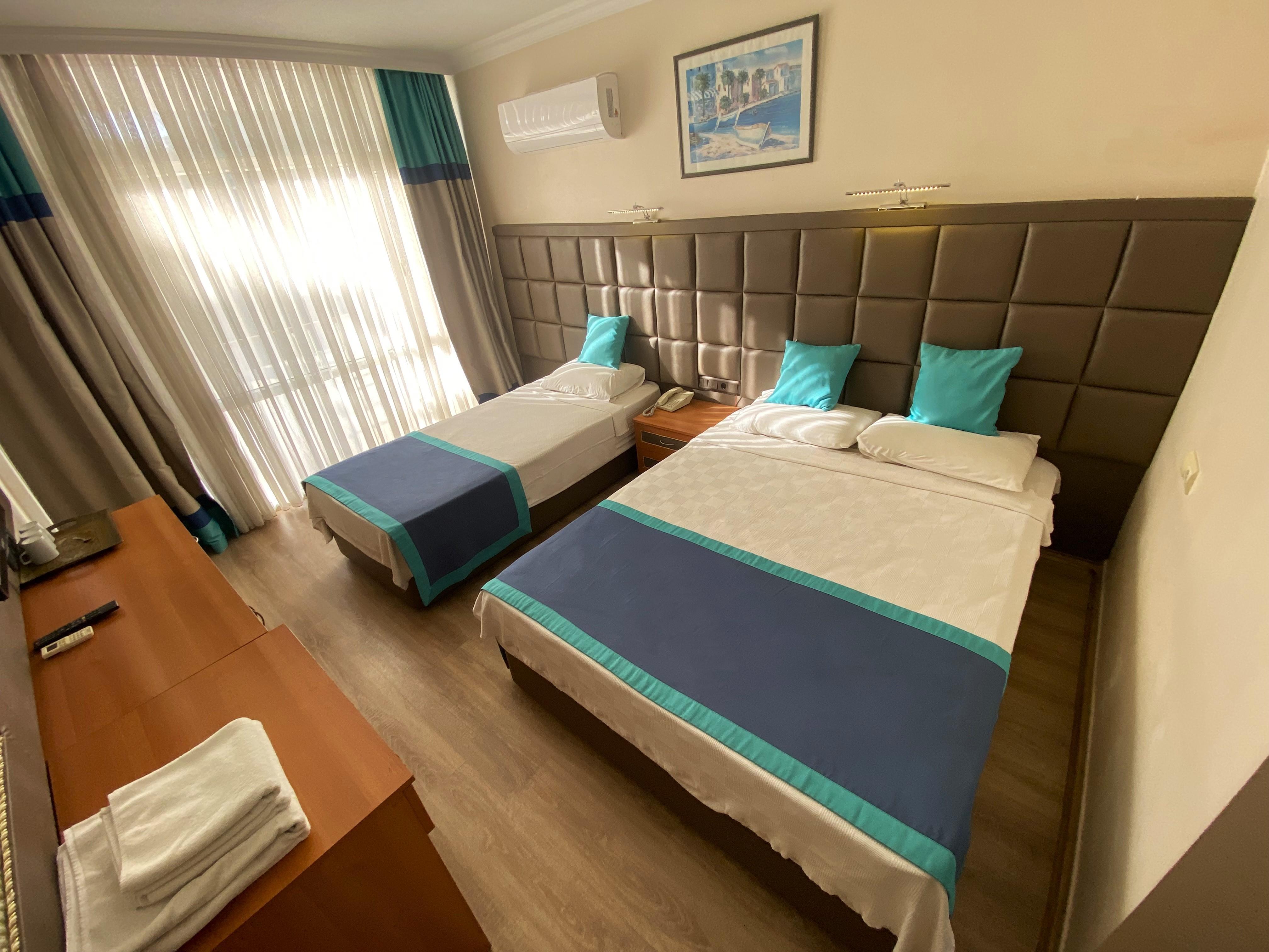 Prima Hotel 3*