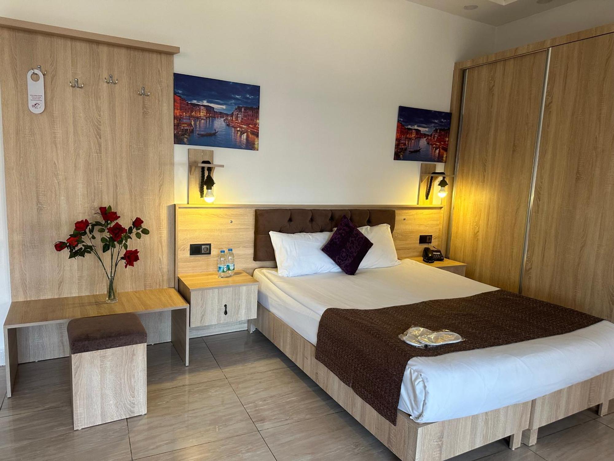Hotel Beyondiest 3*