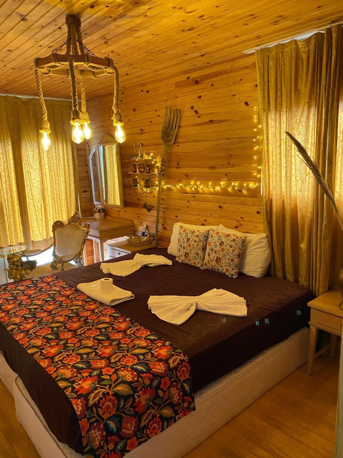 White Country Boutique 3*