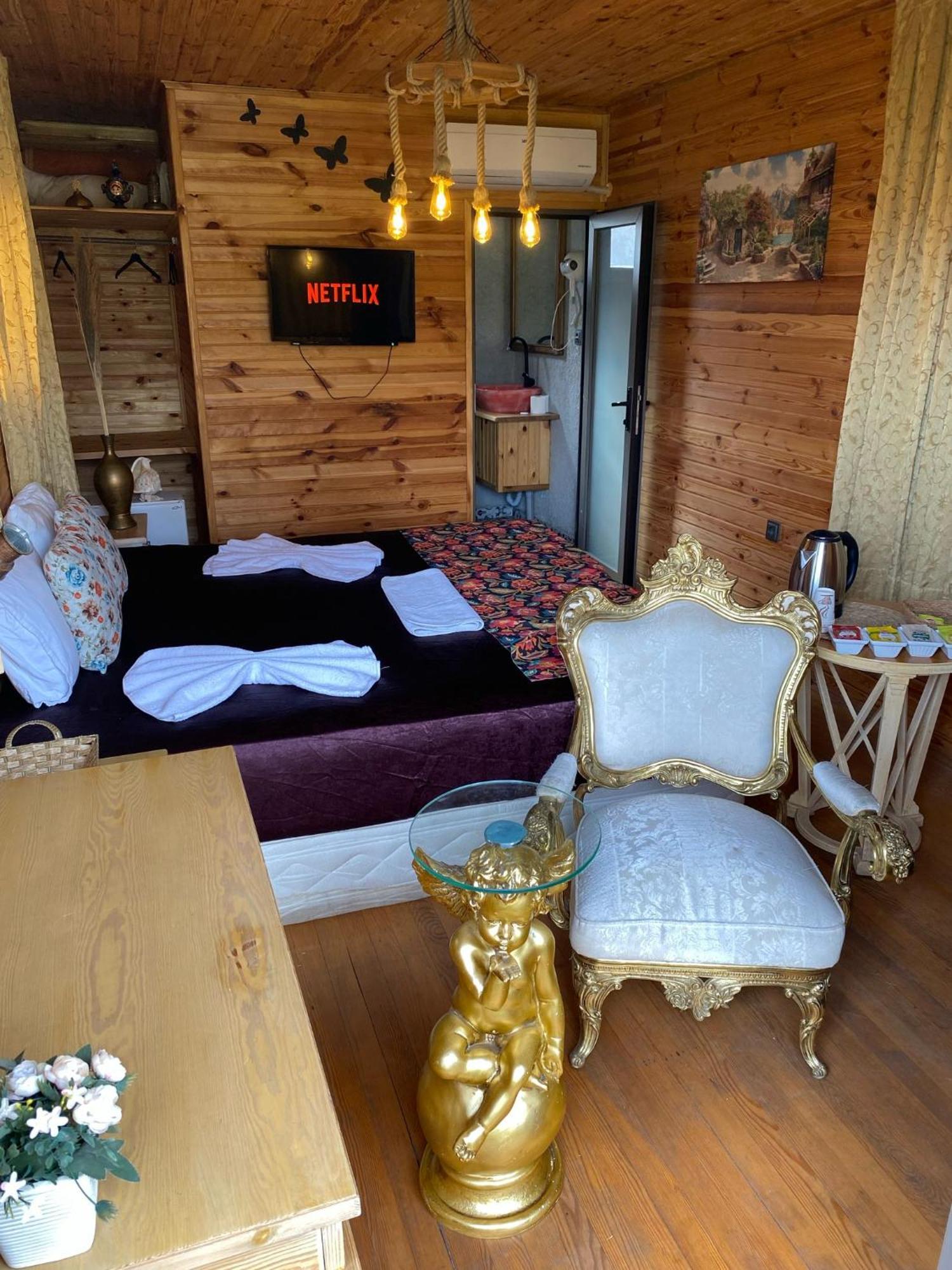 White Country Boutique Otel