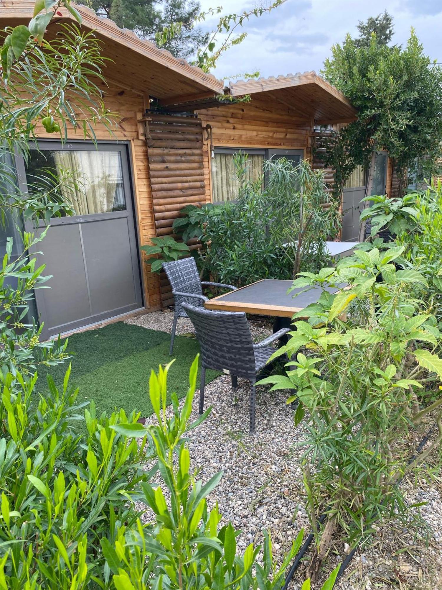 White Country Boutique 3*