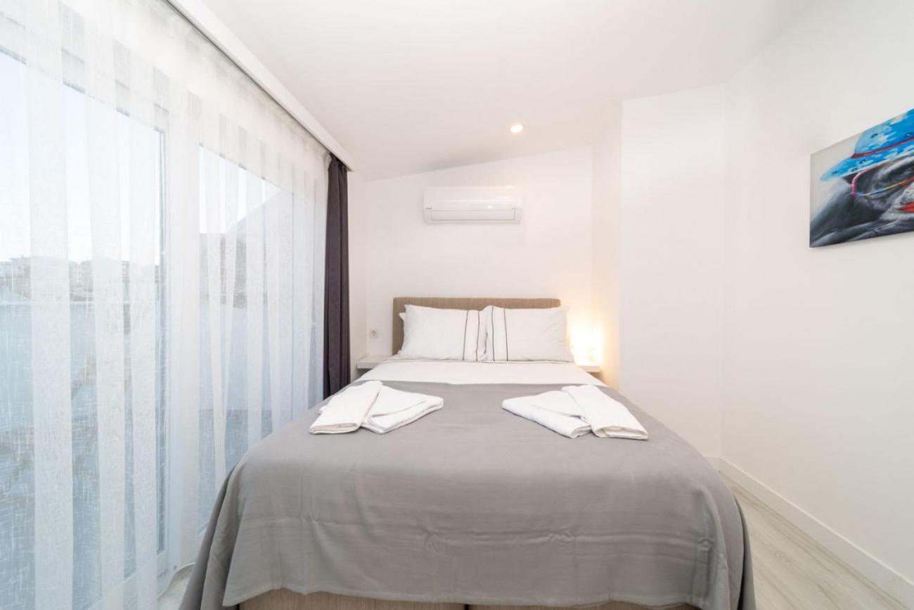 Apartment Central Flat With Terrace And View In Muratpasa Antalya