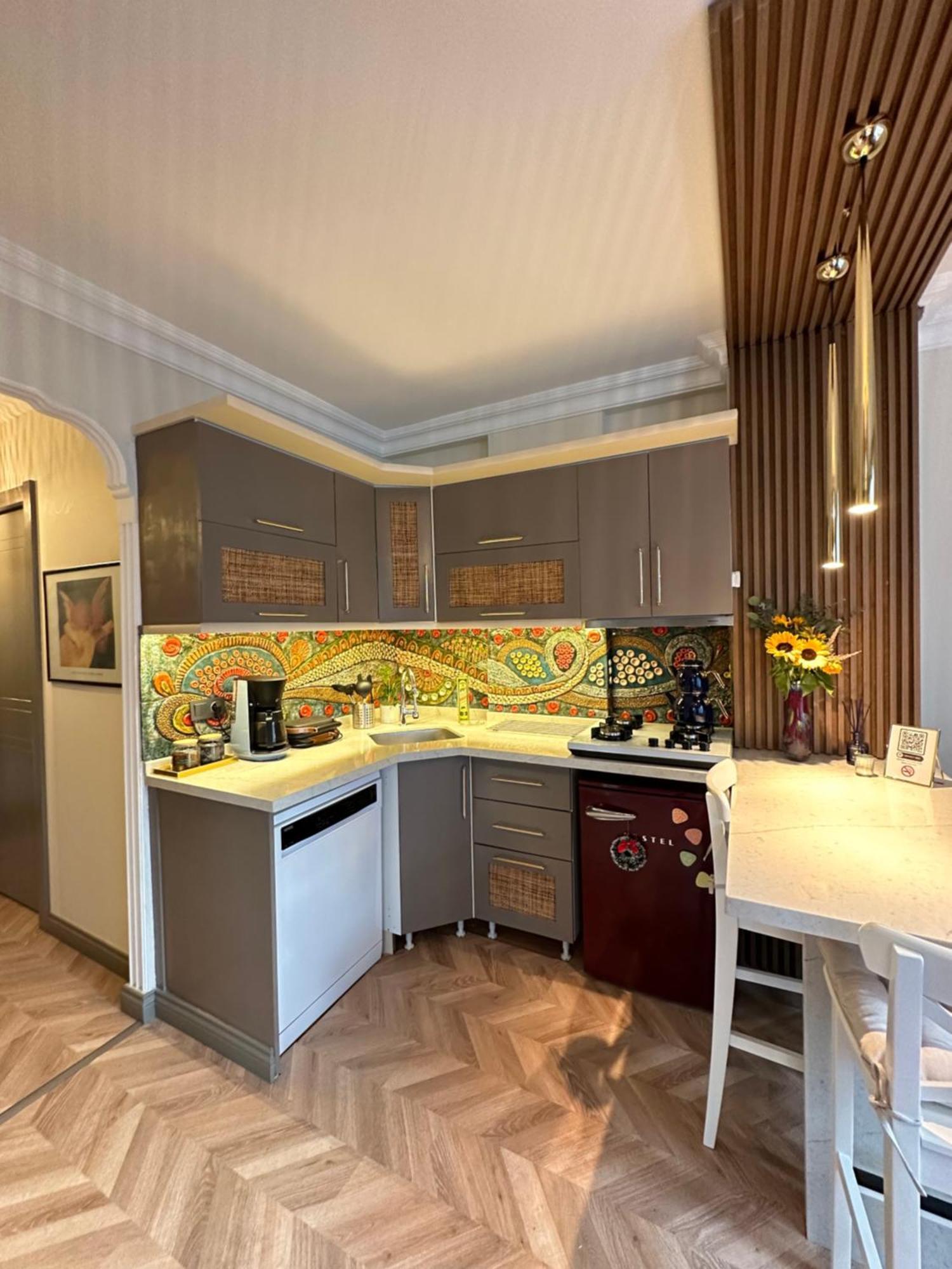 Apartment No:6 Luxury Comfort Art House