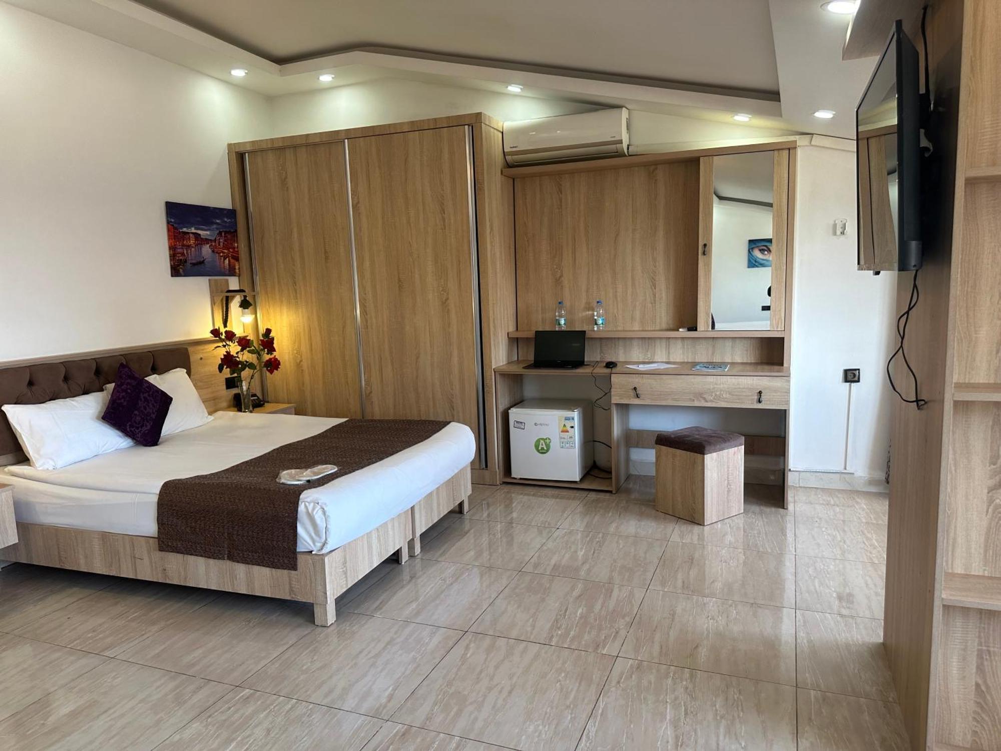 Hotel Beyondiest 3*