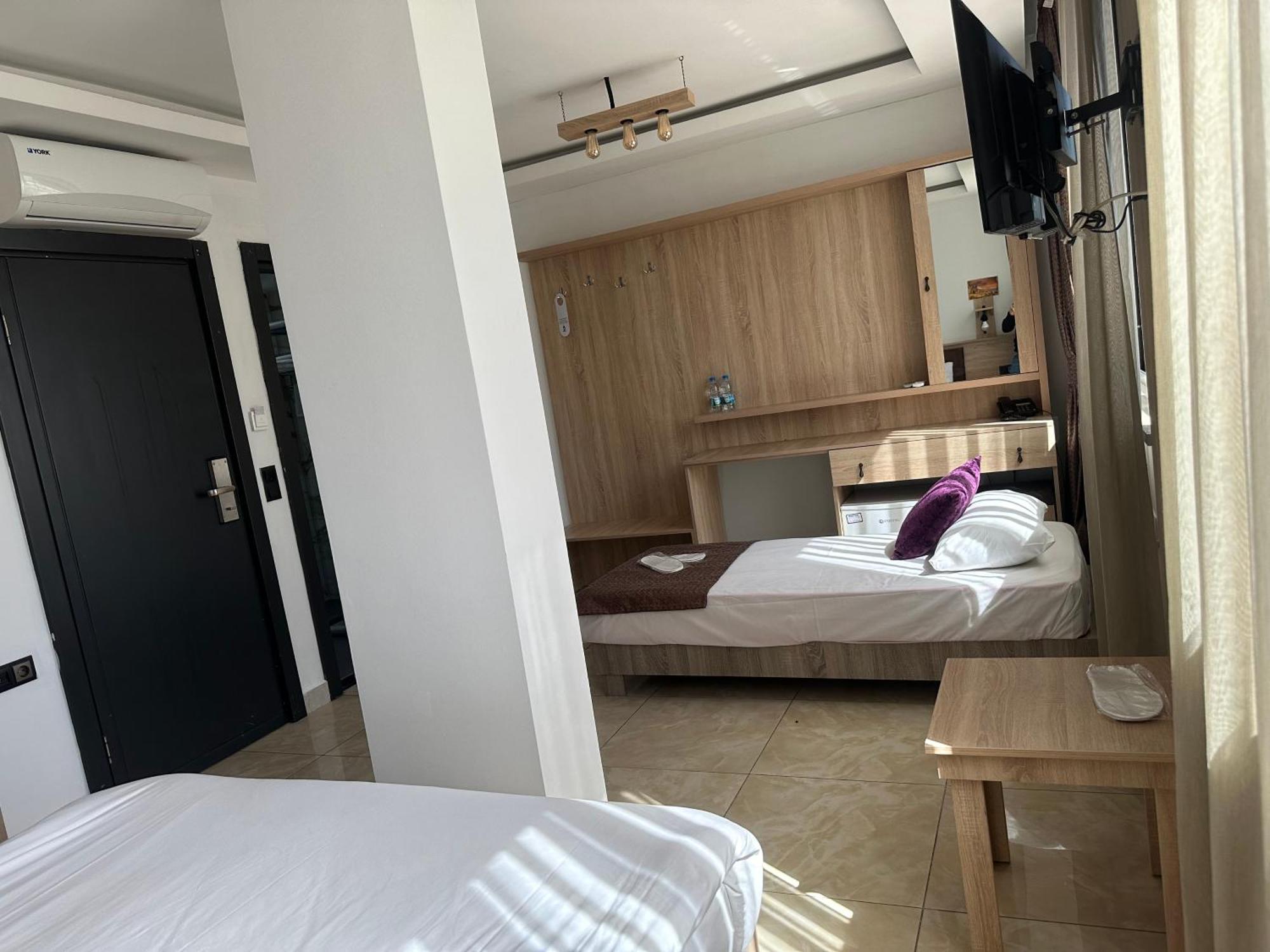 Hotel Beyondiest 3*
