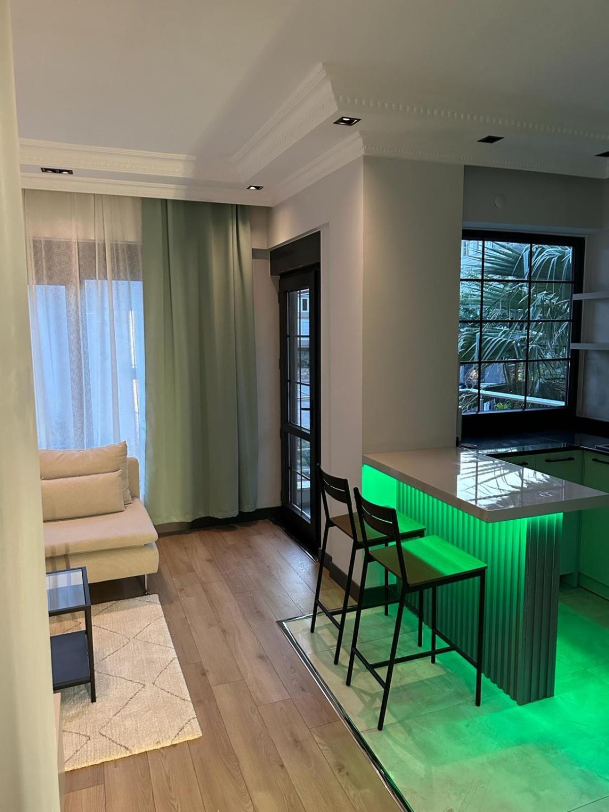 Snowdrop Apartment *