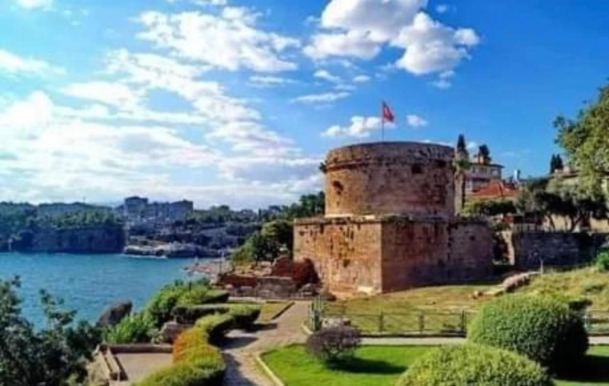 Kaleici Tarihi Lokasyon Bahceli Oezel Muestakil Ev Villa Antalya