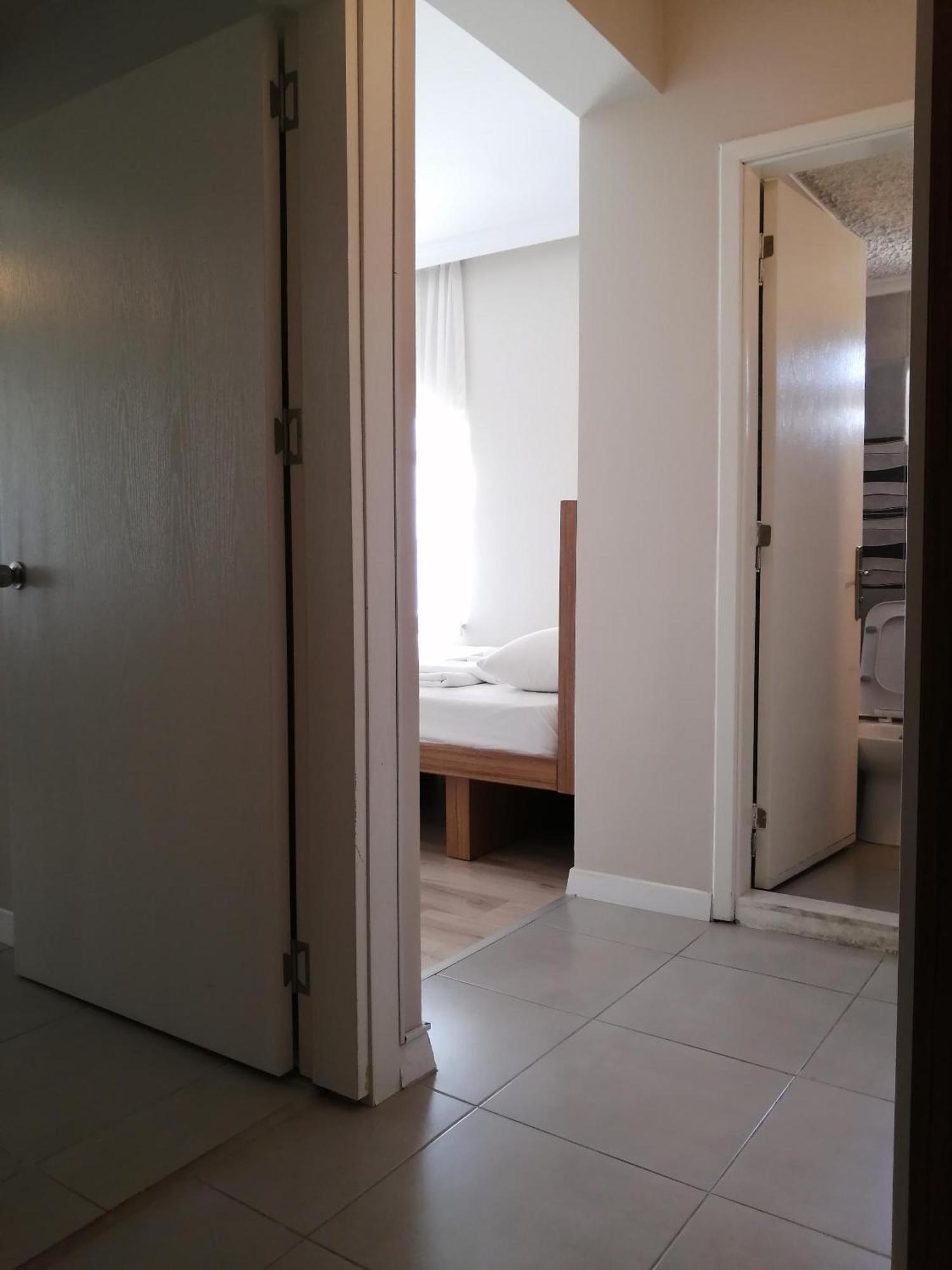 Aparthotel Rega *