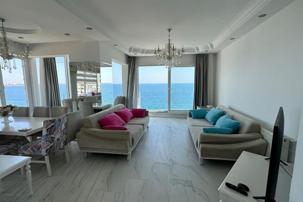Konyaalti Denizin Ustunde Gemi Ev Apartment Antalya