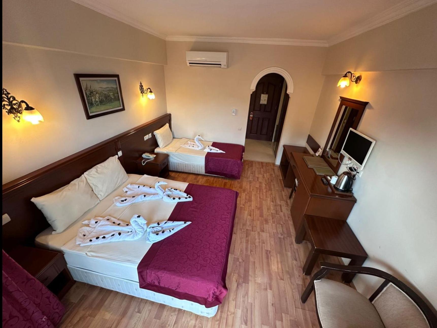 Astoria Park & Hotel 4*