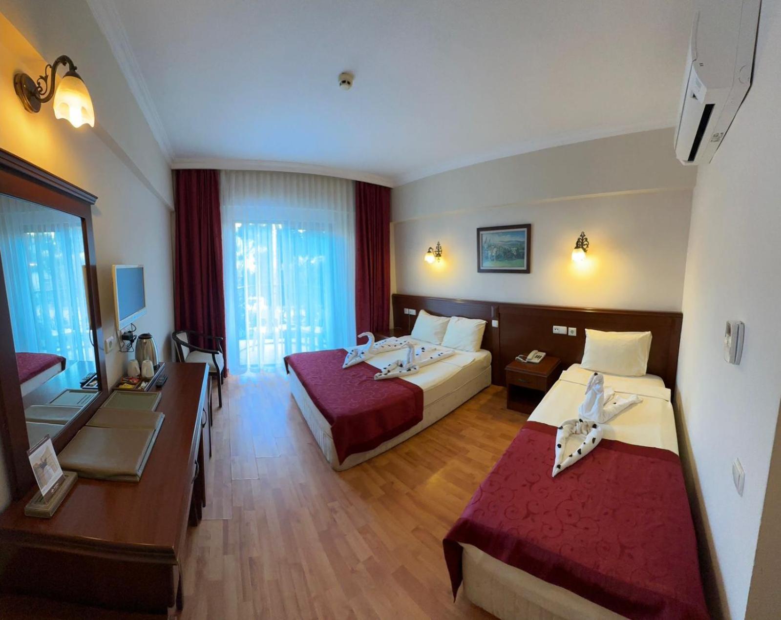 Hotel Astoria Park & 4*