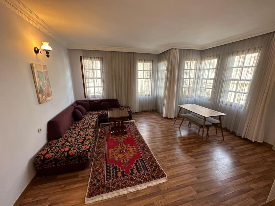 Pasha Suite, Floor Apartment *