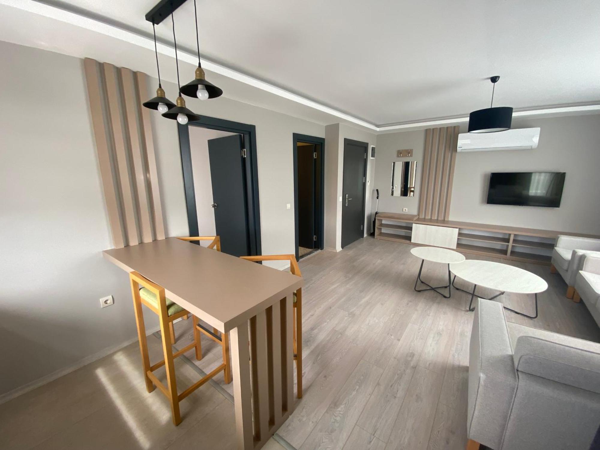 Apartment Via *