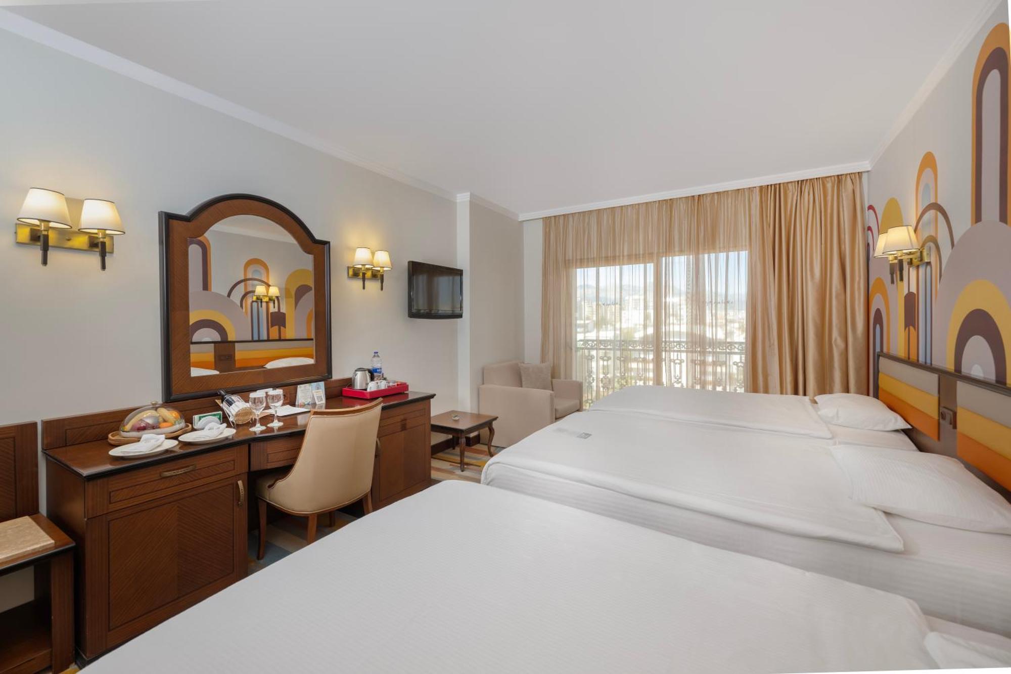 Megasaray Westbeach 5*