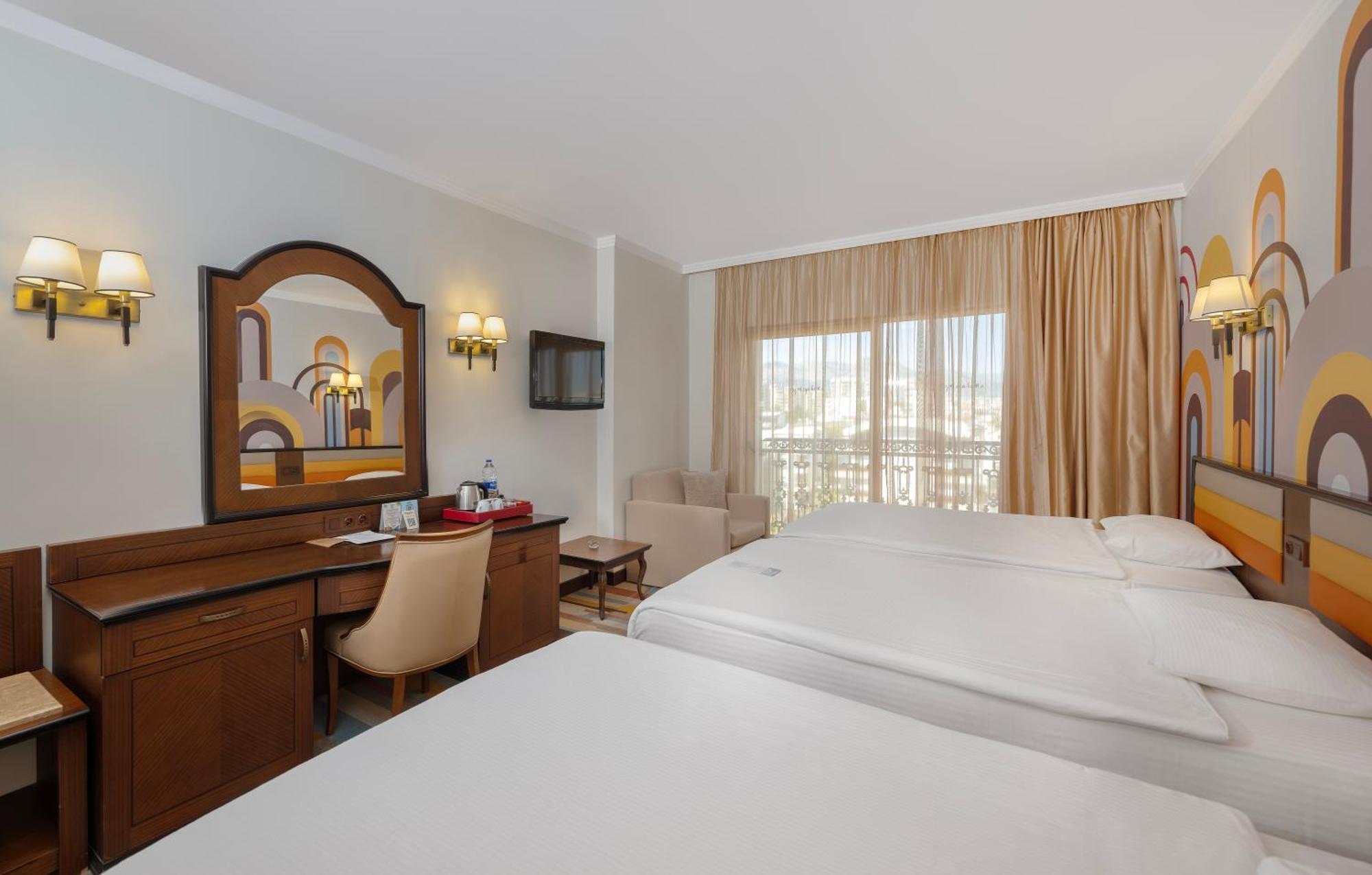 Megasaray Westbeach 5* Antalya