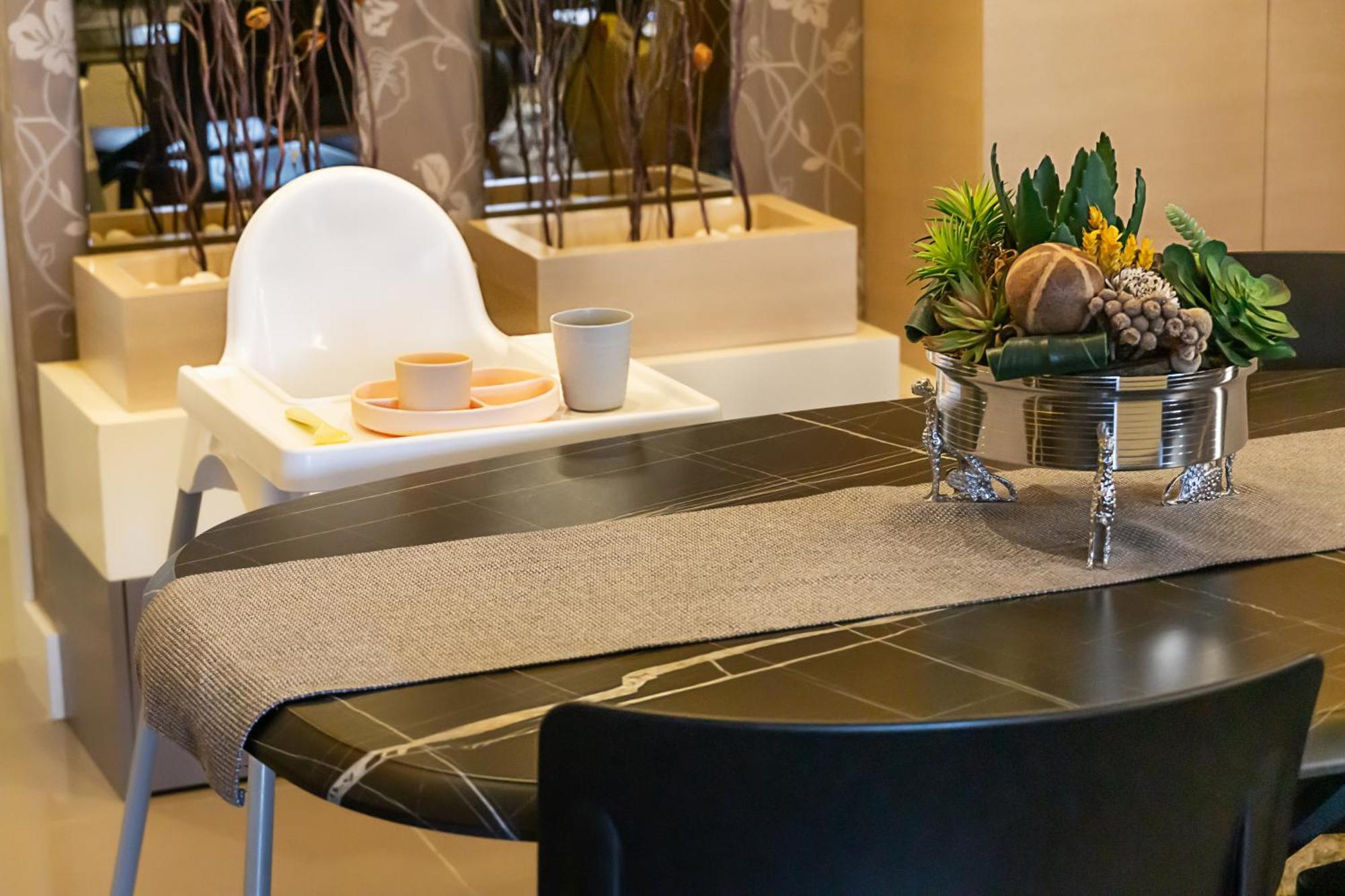 Downtown Oasis - Spacious Modern 3-br Flat Near Beachpark *