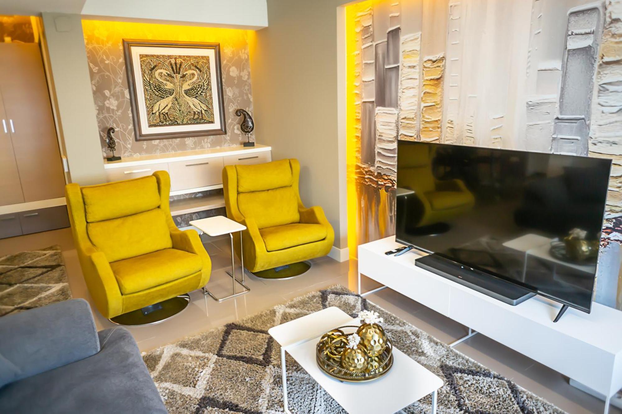 Apartment Downtown Oasis - Spacious Modern 3-br Flat Near Beachpark