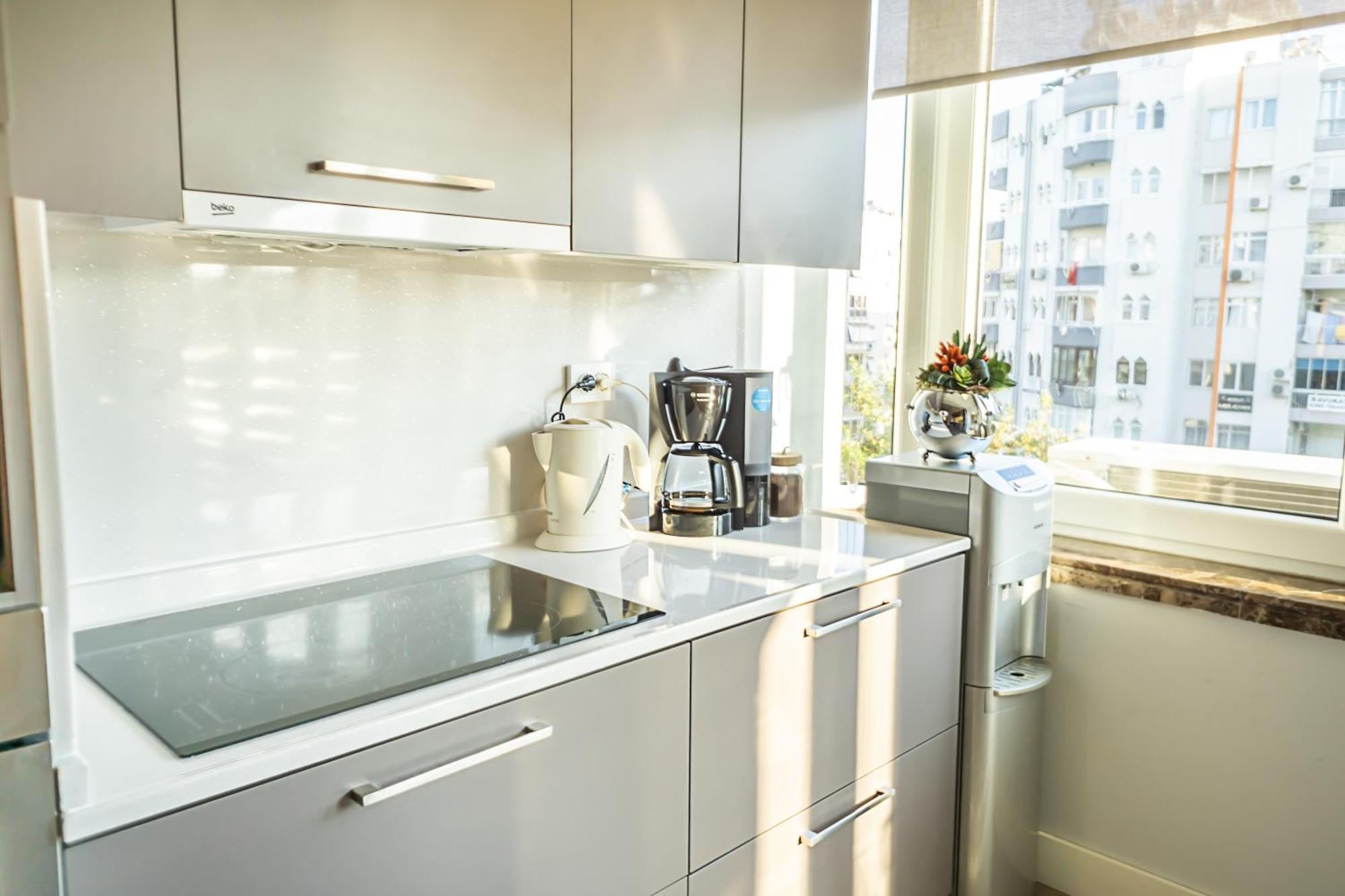Apartment Downtown Oasis - Spacious Modern 3-br Flat Near Beachpark *