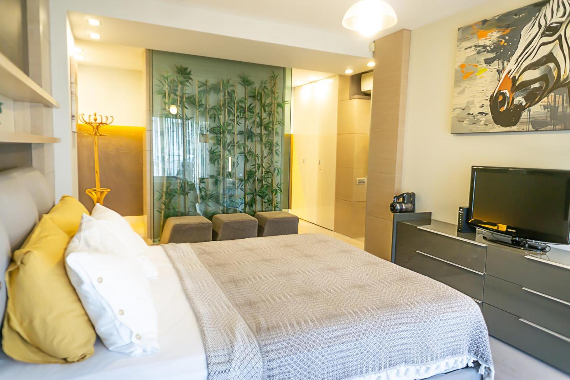 Downtown Oasis - Spacious Modern 3-br Flat Near Beachpark Antalya