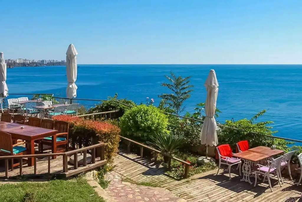 Apartment Downtown Oasis - Spacious Modern 3-br Flat Near Beachpark Antalya