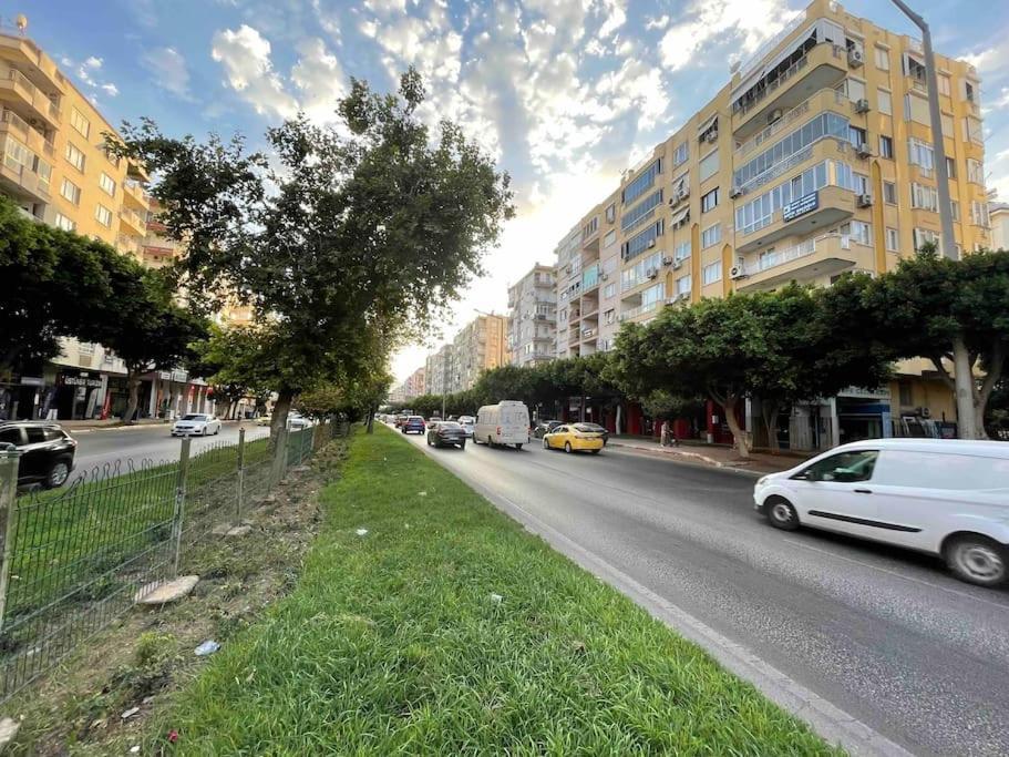 Downtown Oasis - Spacious Modern 3-br Flat Near Beachpark Apartment *
