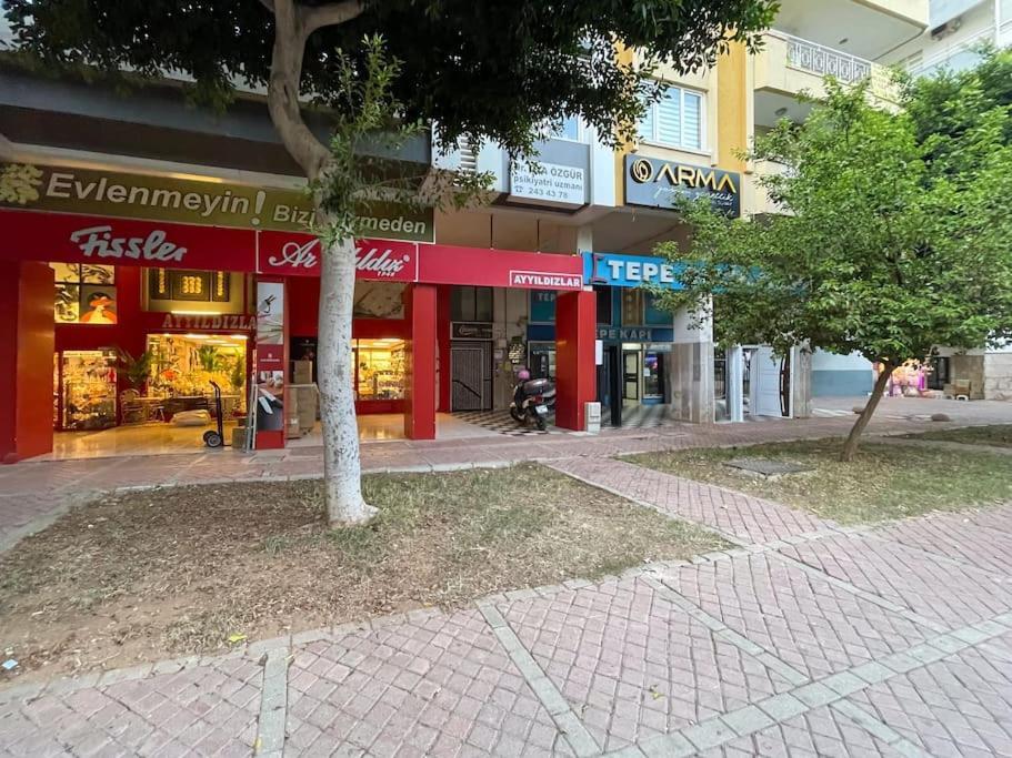 Apartment Downtown Oasis - Spacious Modern 3-br Flat Near Beachpark Antalya