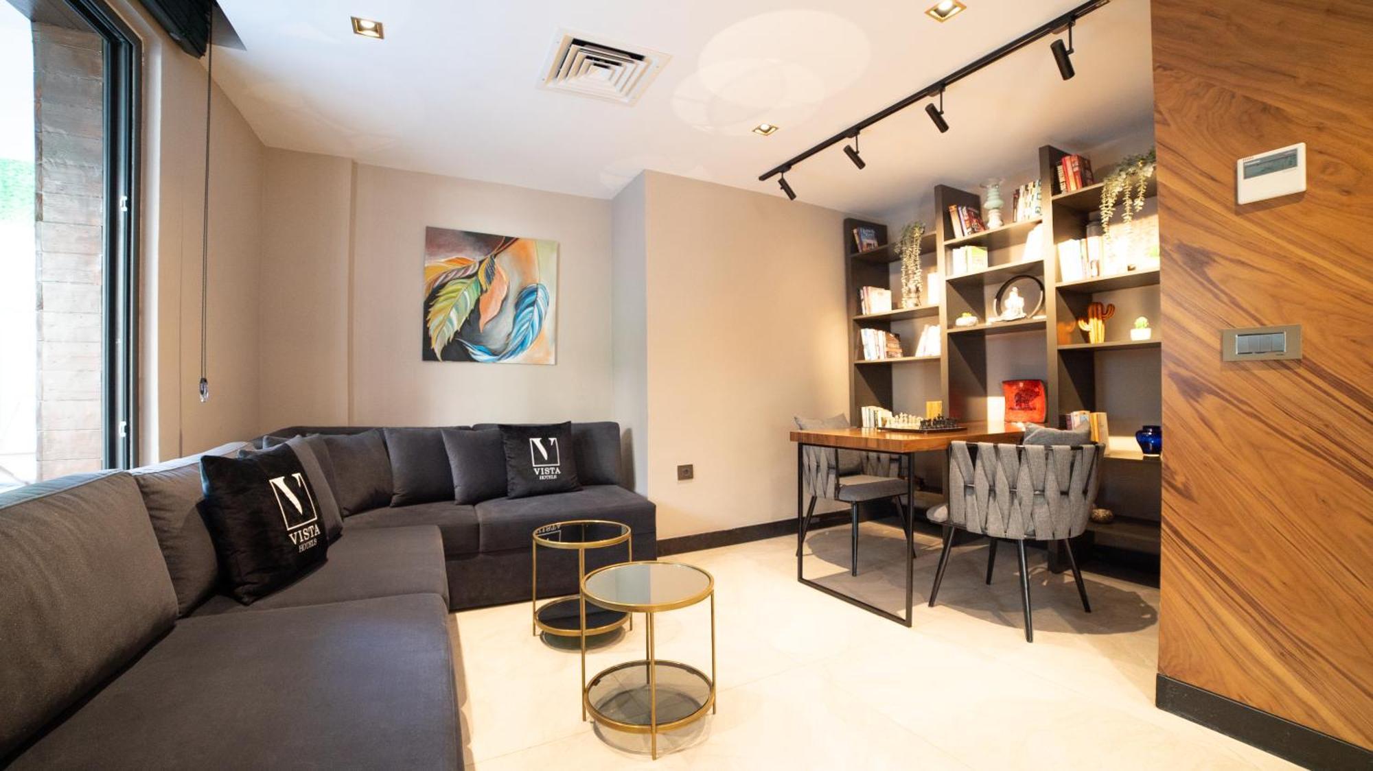 Lara Vista Suits & Spa Hotel *