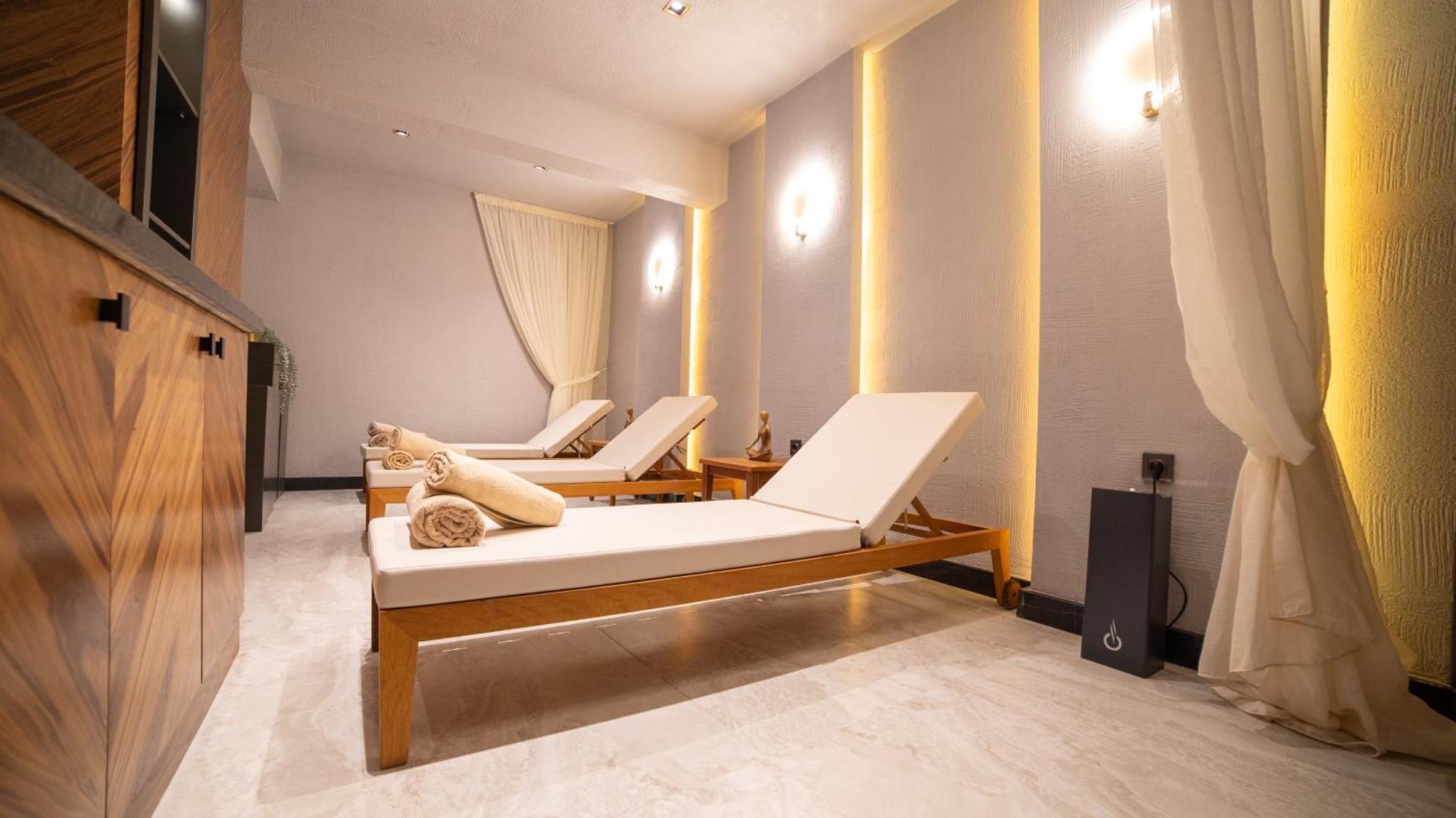 Hotel Lara Vista Suits & Spa