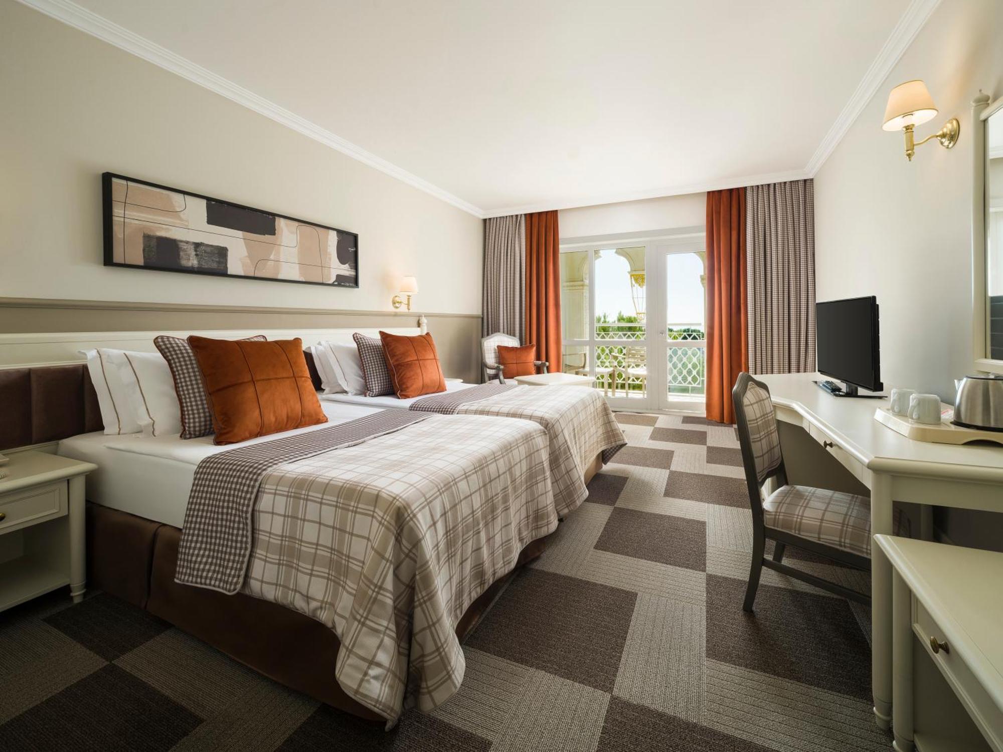 Asteria Kremlin Palace Resort 5*
