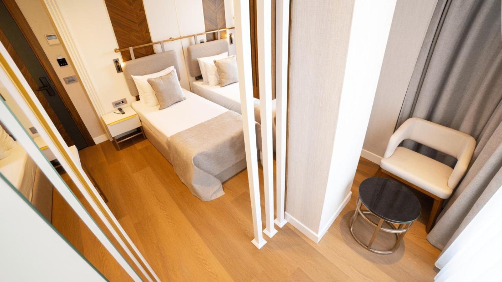 Hotel Lara Vista Suits & Spa