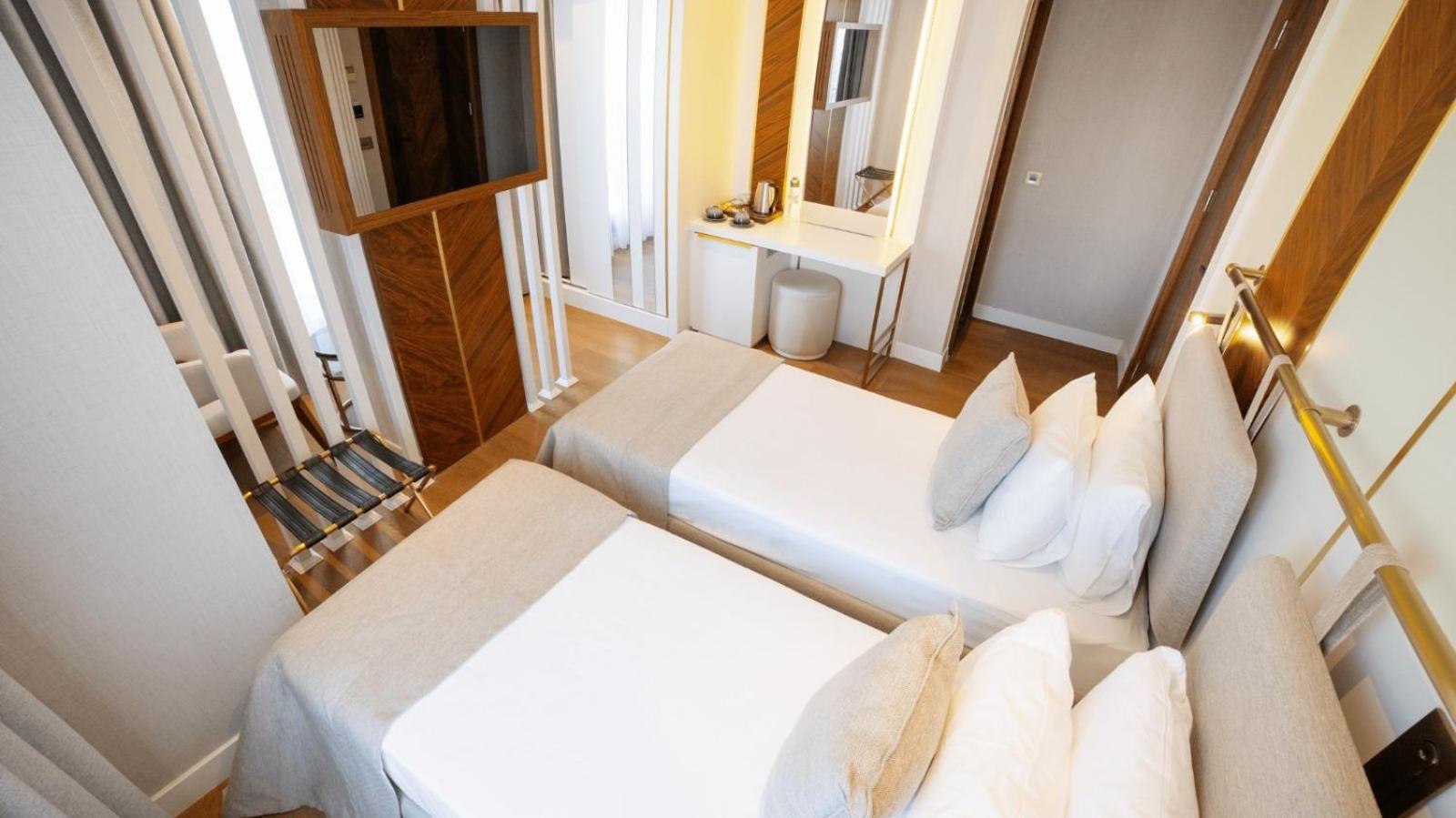 Hotel Lara Vista Suits & Spa