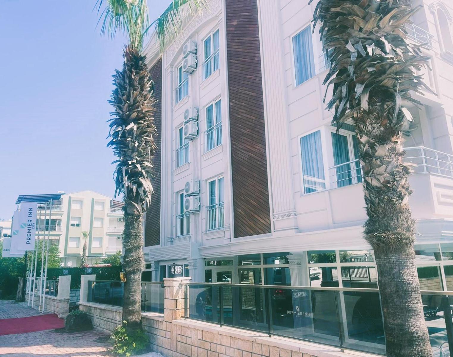 Premier Hotel 3*