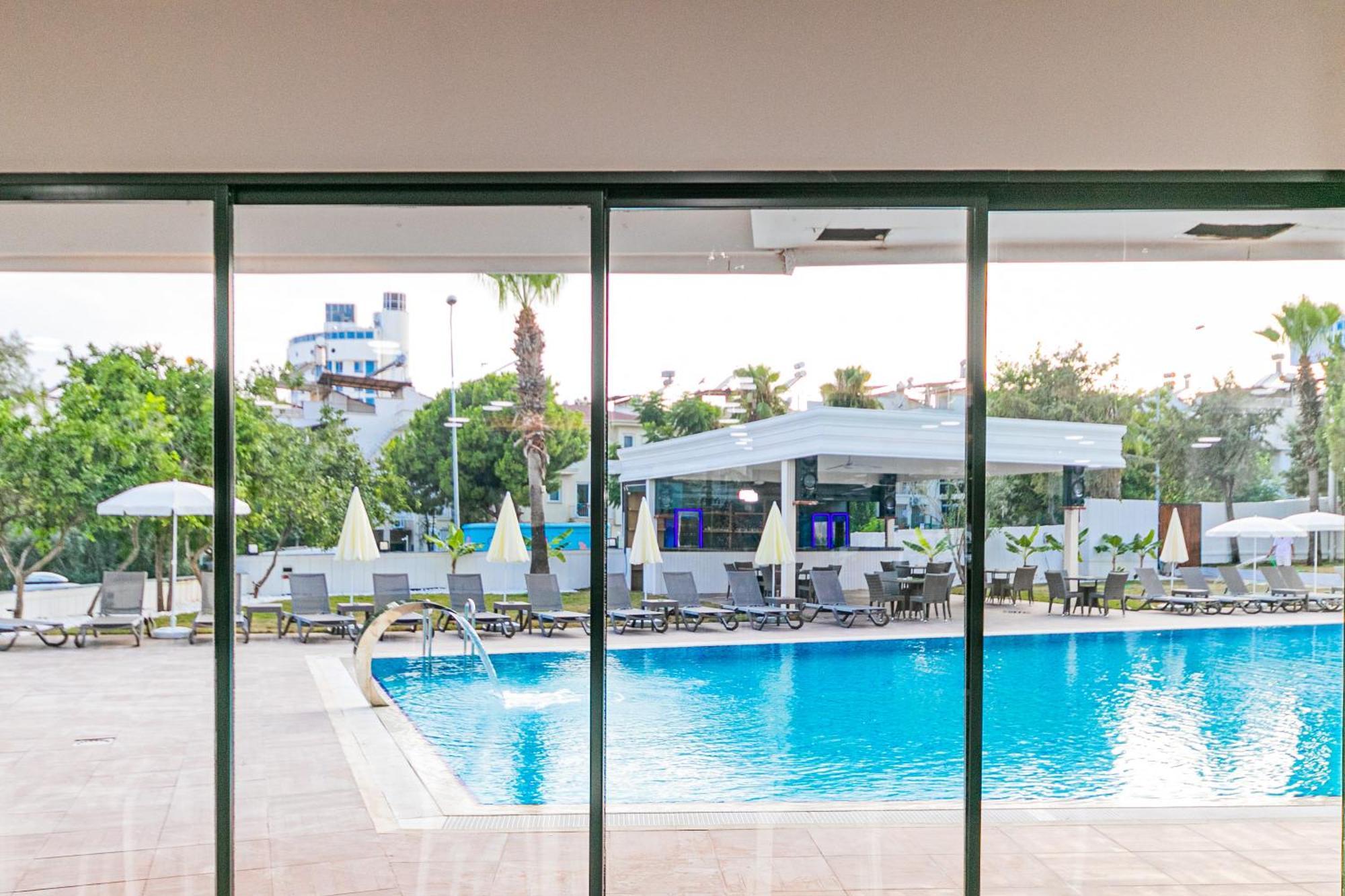 Hotel Lara World 3*