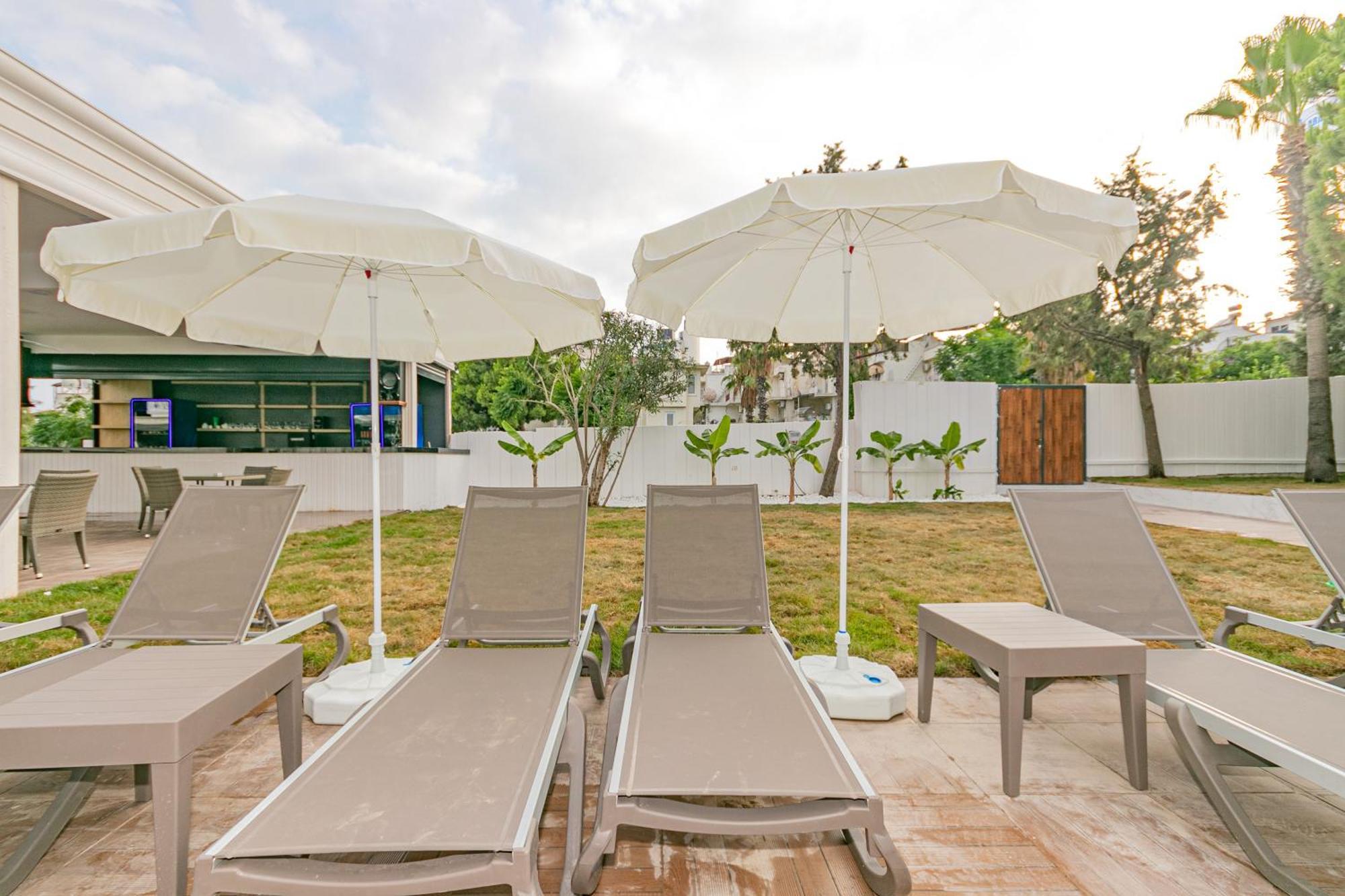 Lara World Hotel