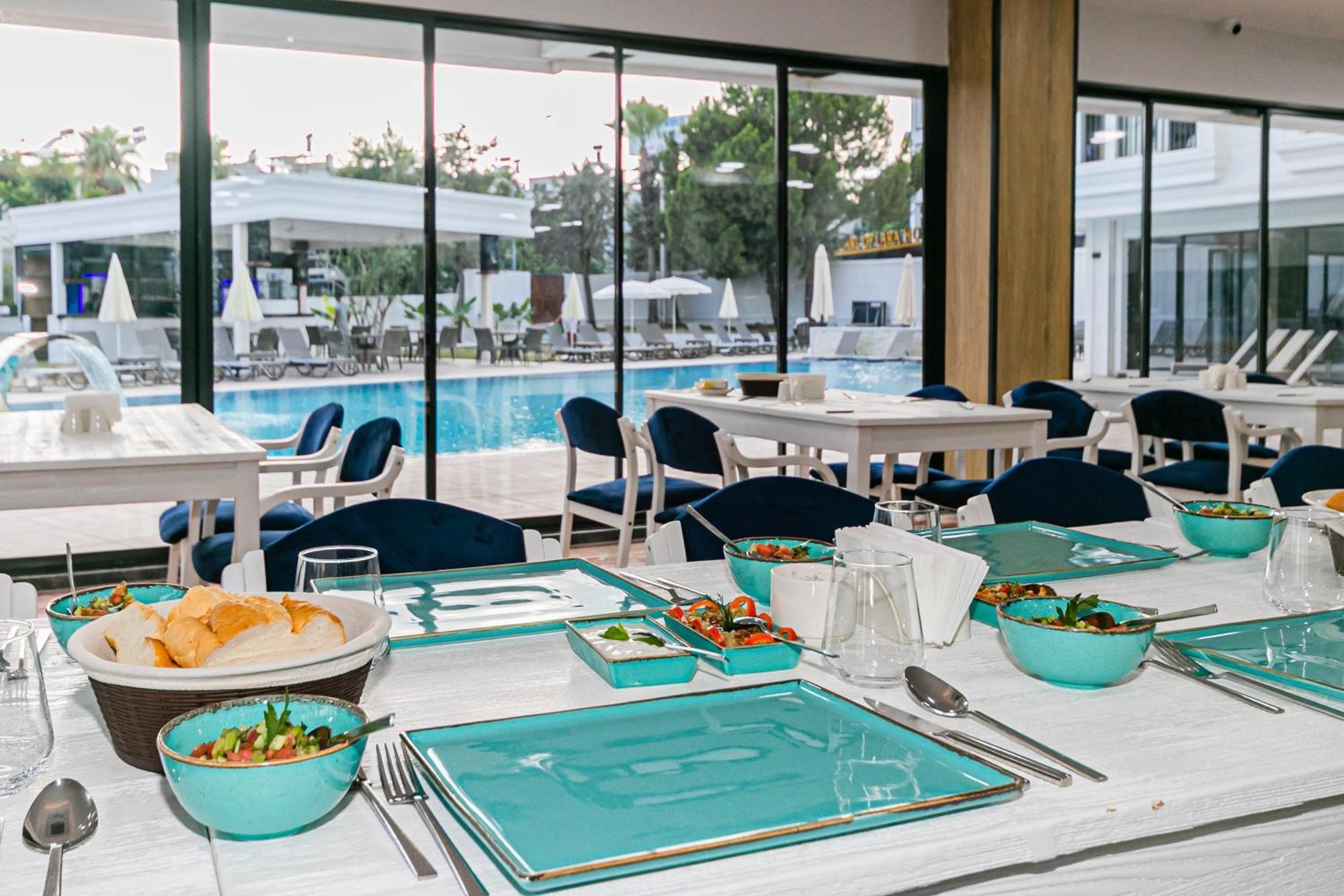 Hotel Lara World