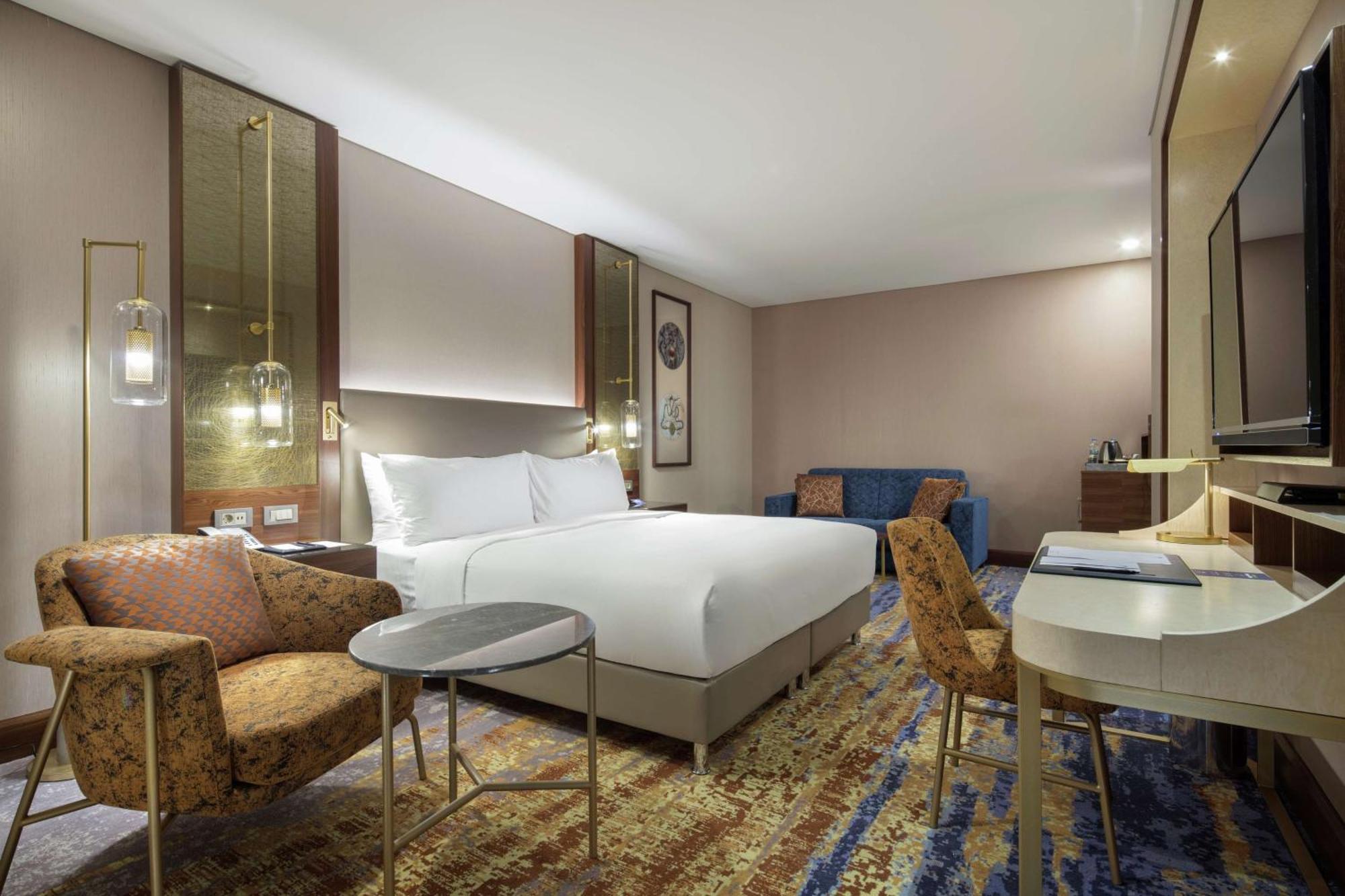 Doubletree By Hilton Centre Hotel Antalya