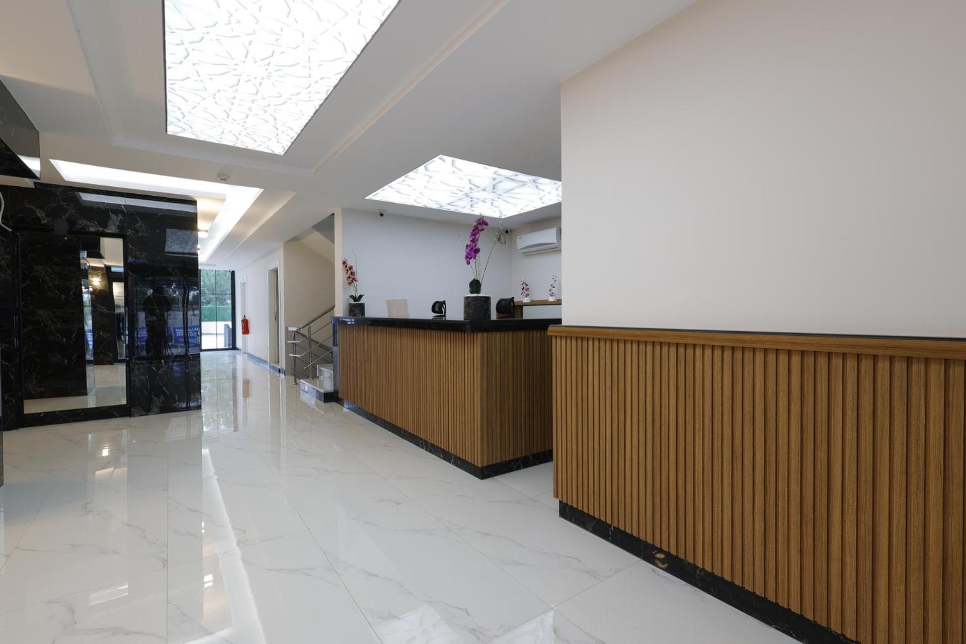 Hotel Mira