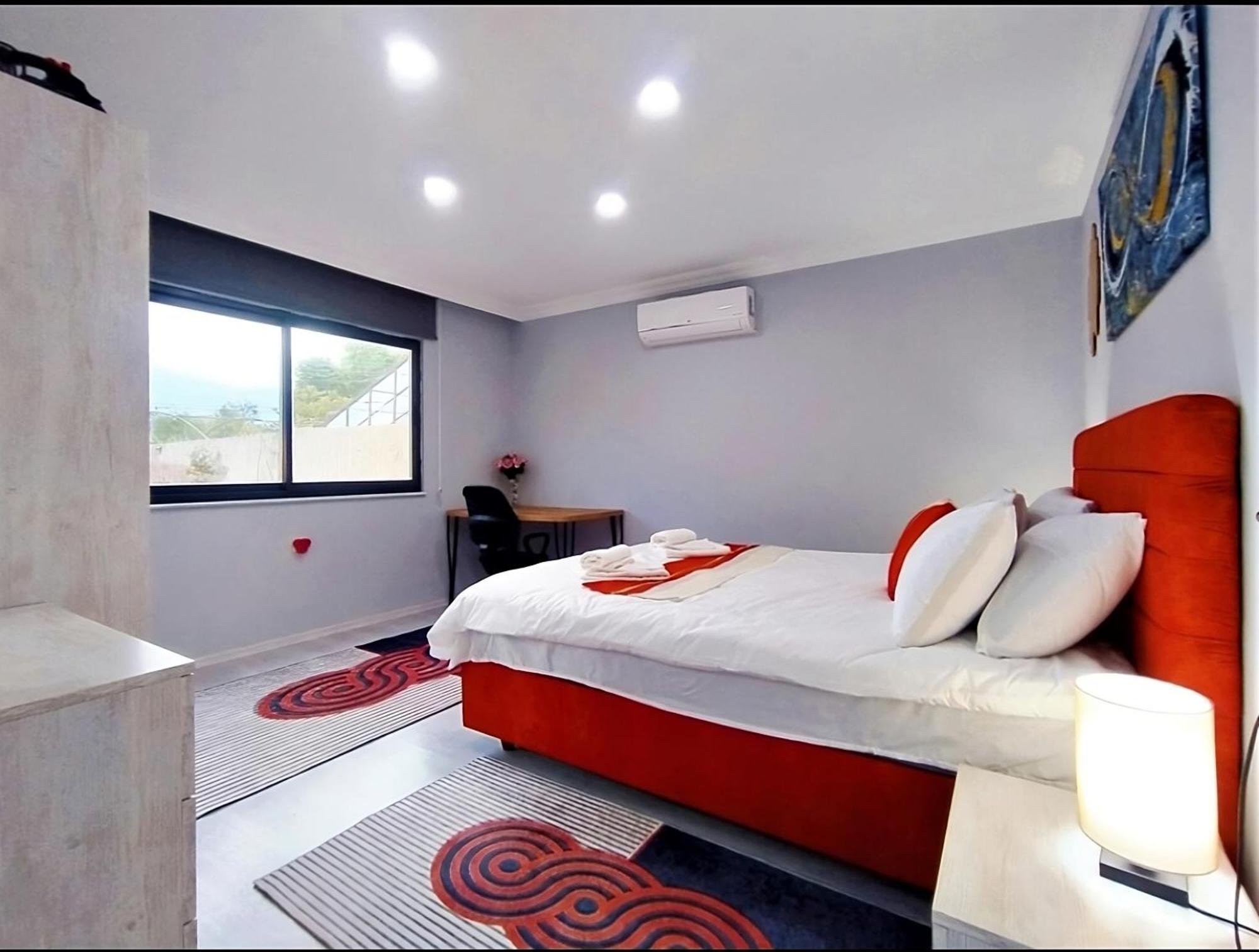 Orange House Private Garden Terrace Hot Tub Mountain Views Konyaalti *