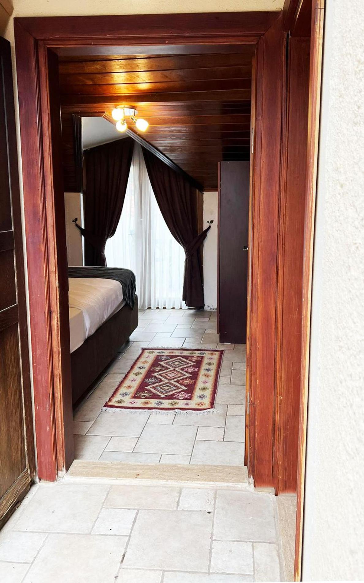 Cicerone Hotel 4*
