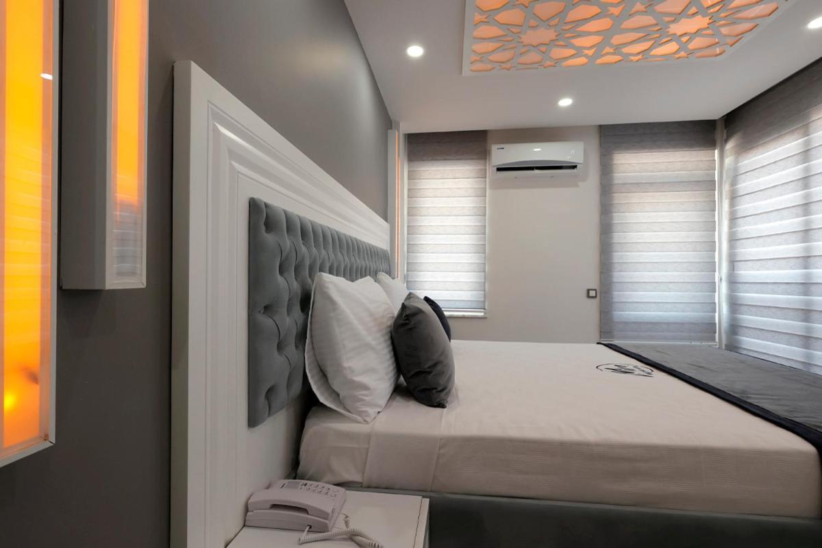 Hotel Mira