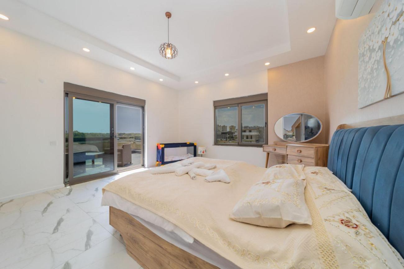 Luxury With Private Pool Close To Lara Beach Villa Antalya
