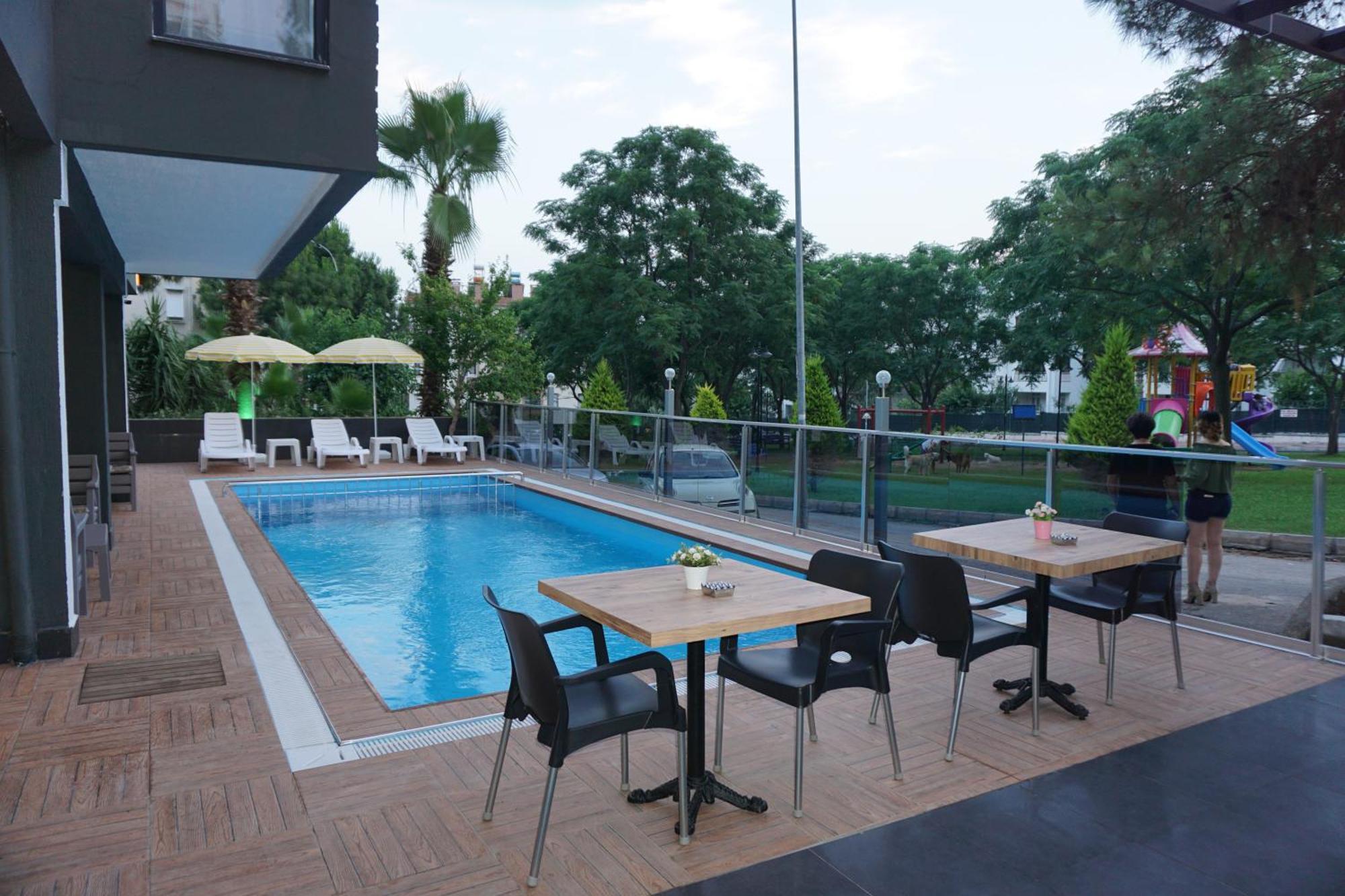Ramona Hotel 3*