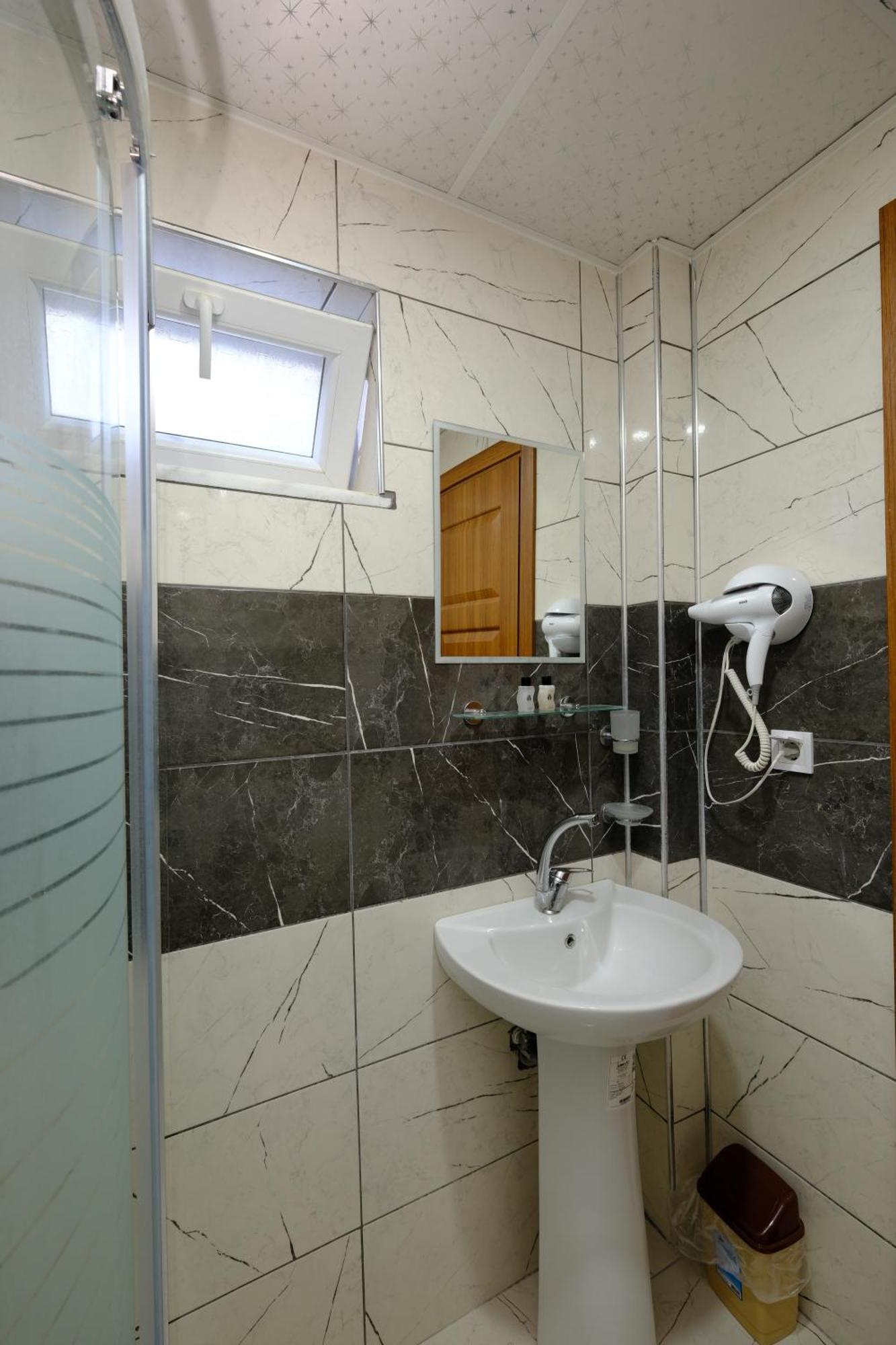 Otel Venüs 2*